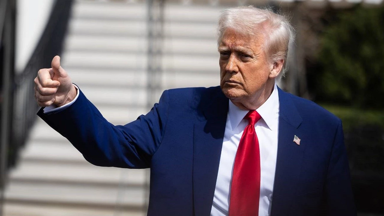 Trump’tan AB’ye Teknoloji Cezası Uyarısı: Google ve Apple Soruşturması Gündemde