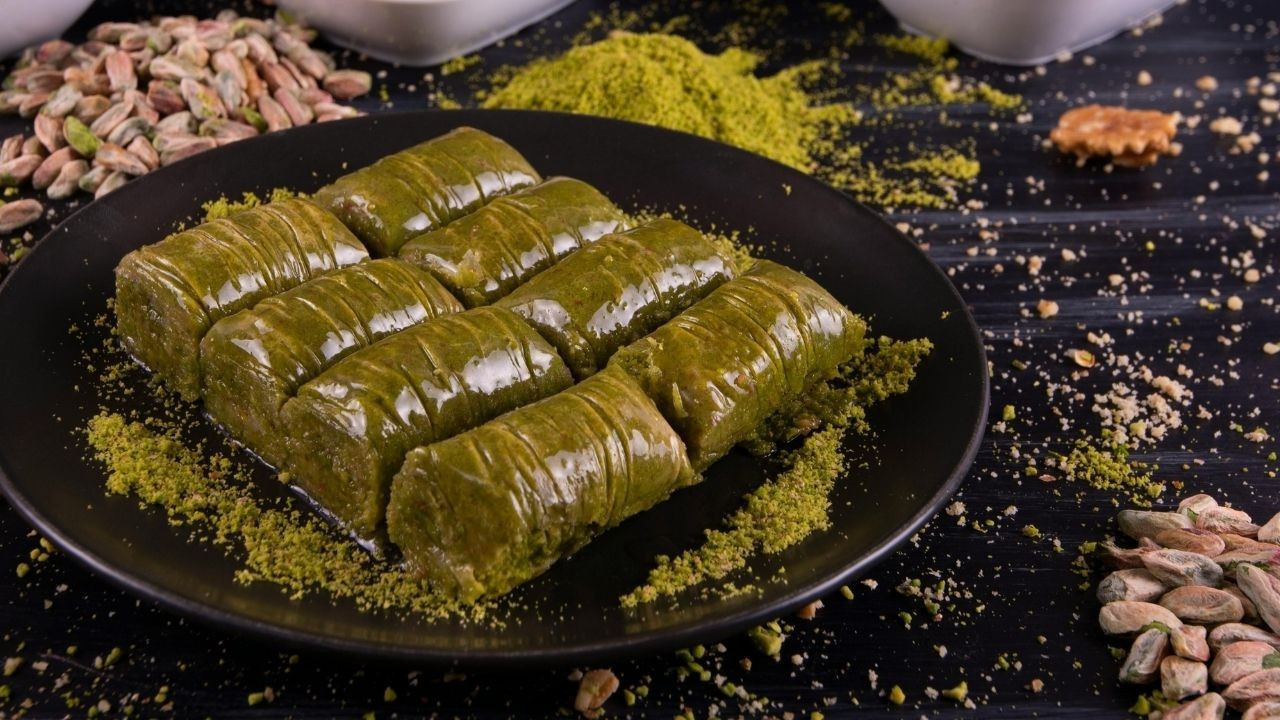 İthalat İzniyle Baklava Fiyatlarında İndirim Beklentisi: Fıstık Fiyatları Gerileyecek mi?