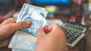 DİSK-AR Raporu: İşçi Ücretleri Enflasyon ve Vergiyle 6 Ayda 37.500 TL Eridi