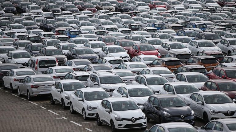 Otomobil İthalatına Yeni Vergi Düzenlemesi: Yerli Üretim Koruma Hamlesi