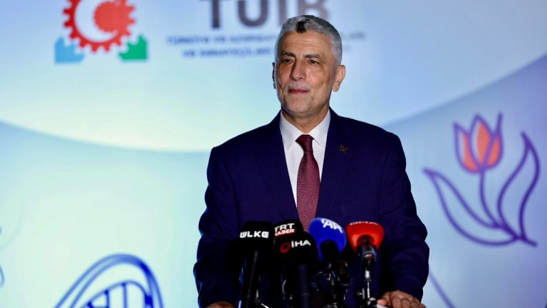 Türkiye-Azerbaycan Ticaret Hacmi Yükselişte: Bakan Bolat’tan Stratejik İşbirliği Vurgusu