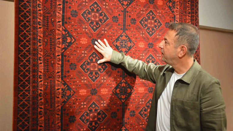 Demirci Halıları Çin ve ABD Pazarına Açılarak Geleneksel Motiflerle Fark Yaratıyor