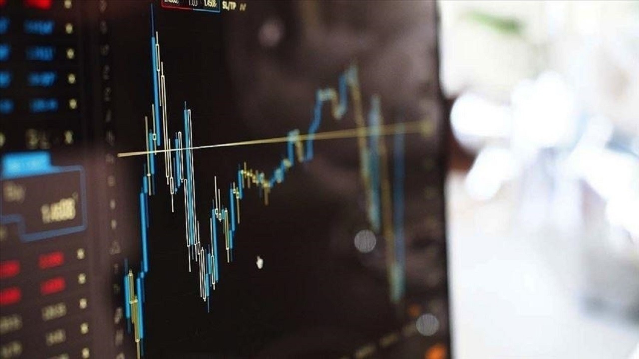 Fransa’da Siyasi Kriz Piyasaları Vurdu: Banka Hisseleri Çakıldı, Risk Primi Arttı