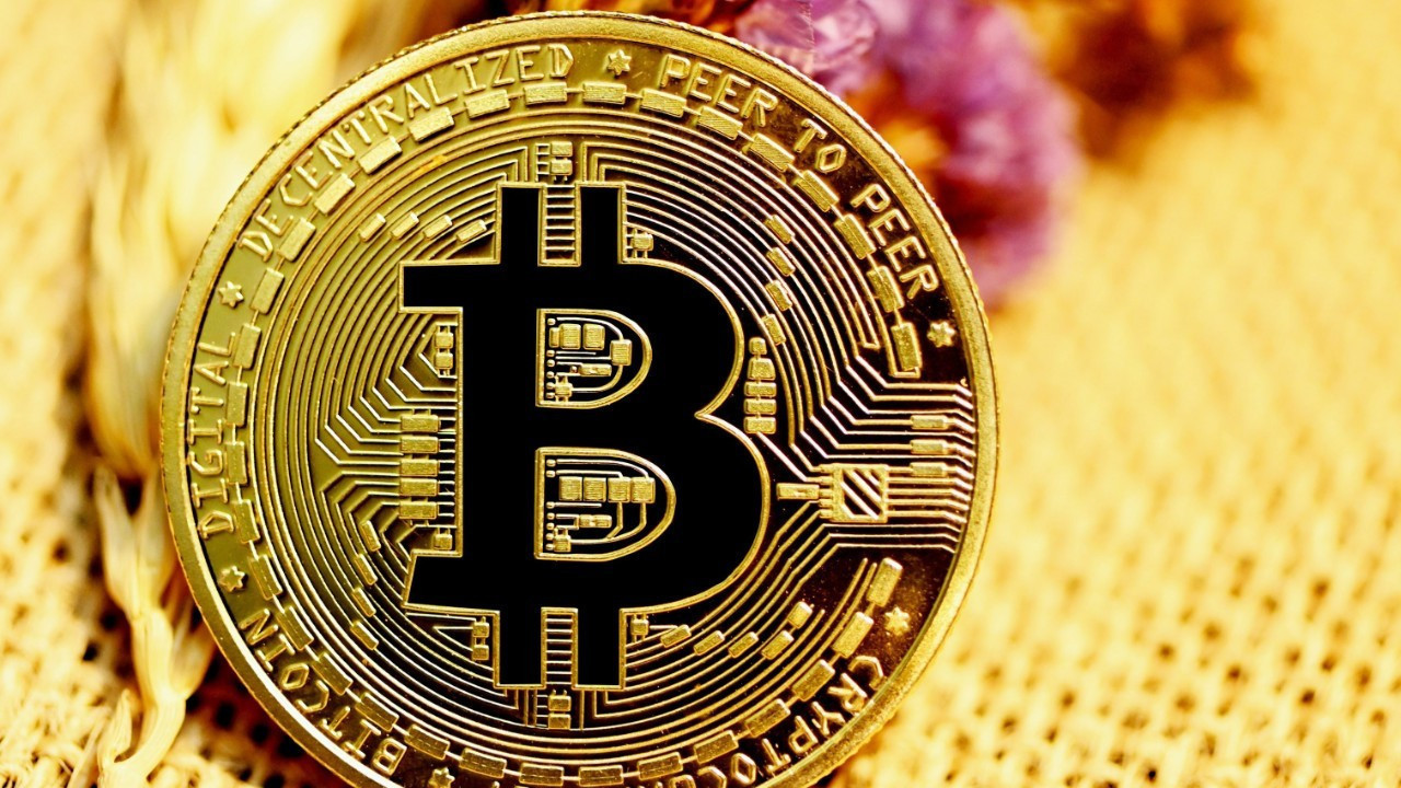 Bitcoin ABD’deki Gelişmelerle Yükseldi, Hükümet Kapanma Riskiyle Geri Çekildi