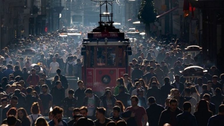 Açlık Sınırı Asgari Ücreti Aştı: Yoksulluk Sınırı 90 Bin TL’yi Geçti!