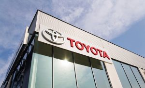 Toyota ABD’de Yüz Binlerce Aracı Gösterge Paneli Sorunu Nedeniyle Geri Çağırıyor