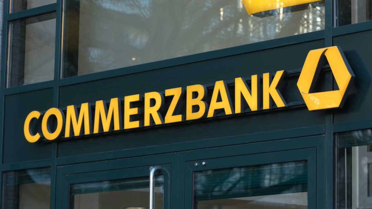 Commerzbank: TL’de Değer Kaybı Devam Edebilir, Siyasi Riskler Etkili