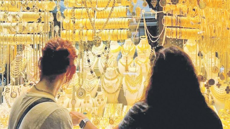 Altın Fırtınası: Rekor Yükseliş, Kuyumcular Satışları Durdurdu, Çarşıda Kaos