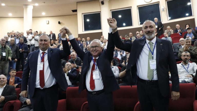 Türkiye Arı Yetiştiricileri Birliği’nde Başkan Değişti: Ali Demir Dönemi Başladı
