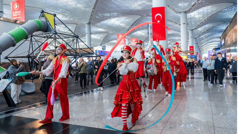 İstanbul Havalimanı Cumhuriyet Coşkusunu 7. Yılında Kutluyor: Birlik ve Beraberlik