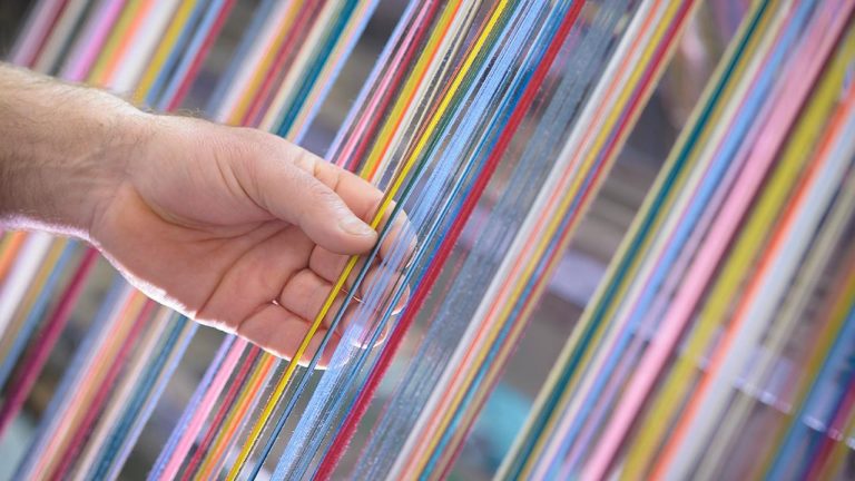 Tekstil Krizi: Enflasyon ve Maliyetler Türkiye’yi İhracat Pazarında Geriletiyor