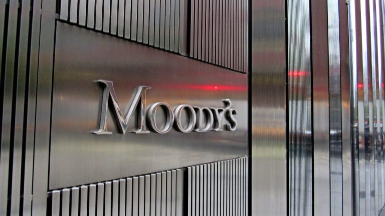Moody’s Fransa’nın Kredi Notu Görünümünü Negatife İndirdi: İşte Detaylar