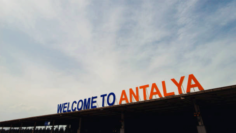Antalya Turizmde Rekor Kırdı: 9 Ayda 14 Milyon Turisti Ağırladı