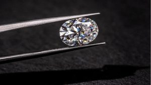 Sahte Pırlanta Alarmı: Kuyumcular Bile Ayırt Edemiyor, Nelere Dikkat Etmeli?