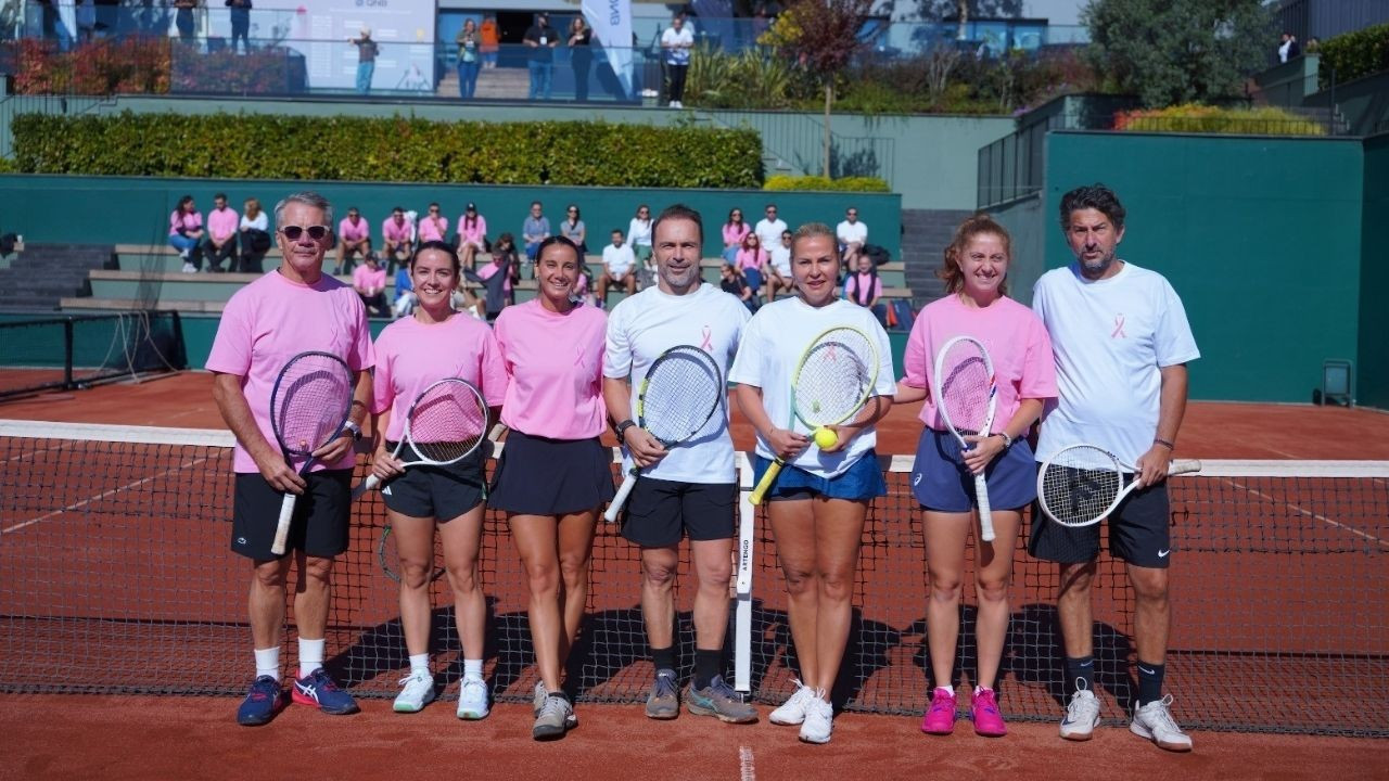 QNB Türkiye’den Meme Kanseri Farkındalığı: Pembe Topla Umut Havalandı