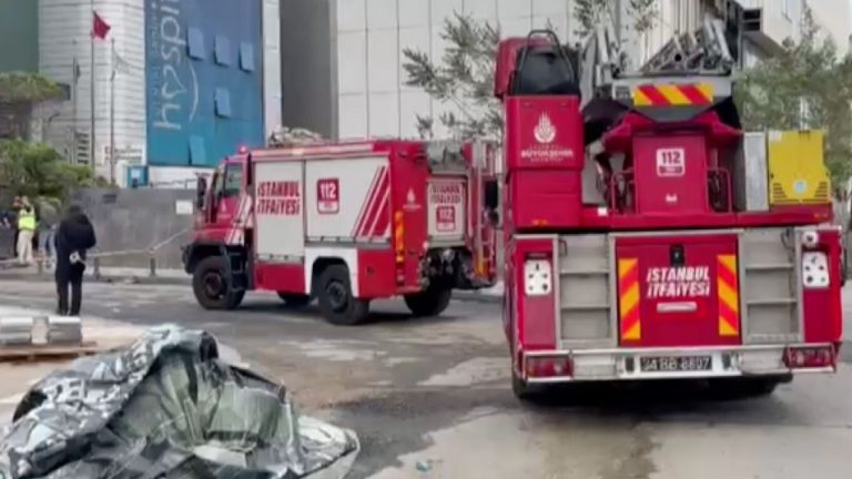 Şişli’de İnşaat Vinci Devrildi: Öğrenci Yurdunda Maddi Hasar Meydana Geldi