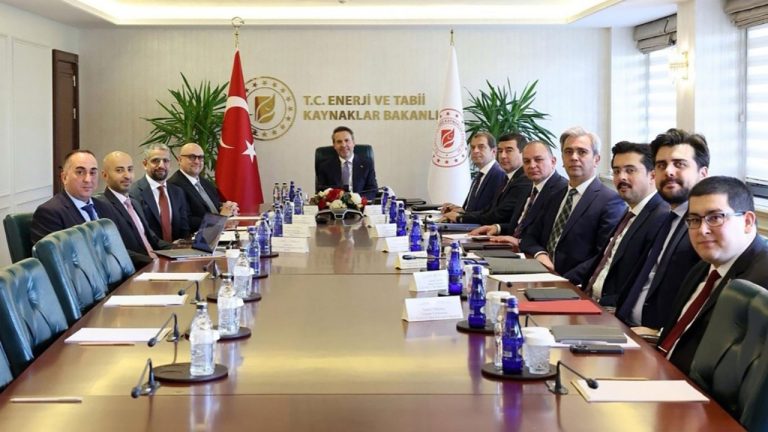 Bakan Bayraktar ve Masdar CEO’su’ndan Dev Yatırım Hamlesi: 1 Milyar Dolarlık GES Projesi