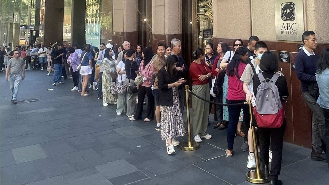 Altın Fiyatlarındaki Düşüş Alım Fırsatı Yarattı: Kuyumcularda Rekor Satışlar