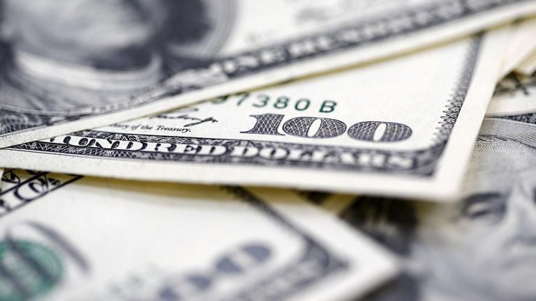 Dolarizasyon Hız Kesmiyor: Döviz Mevduatları 1.5 Ayda 10 Milyar Dolar Arttı