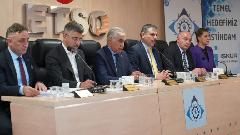 Erzurum’da Kadın İstihdamına Dev Destek: 30 Firma ile İşbaşı Protokolü İmzalandı