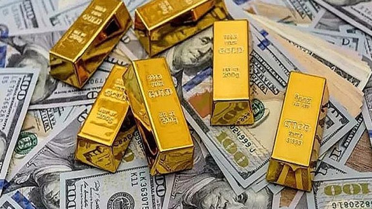 Altın Fiyatlarında Sert Düşüş: 4000 Dolar Altına Geriledi, Gümüş Rekor Kırdı