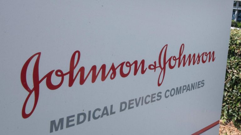 J&J’ye Bebek Pudrası Davasında Rekor Ceza: Kanser İddiaları Gündemde