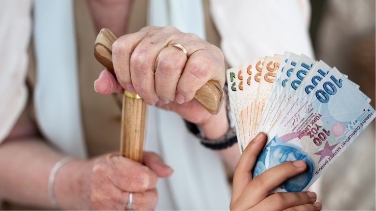 Emekli İkramiyesi Alım Gücü Eridi: 15 Yılda Konut Kaybı Yaşandı