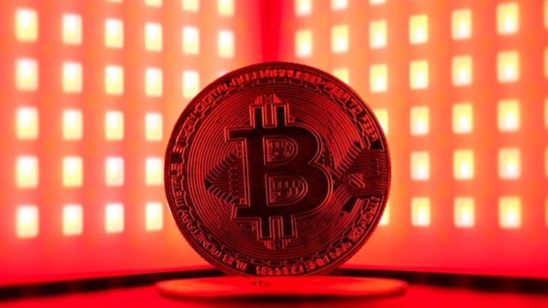 Bitcoin Neden Düşüyor? Uzman Açıklaması ve Piyasa Analizi