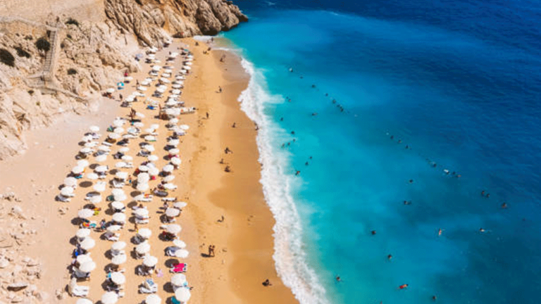 Antalya Turizminde İngiliz Akını: Tarihi Rekorlara Doğru İlerleyiş Sürüyor