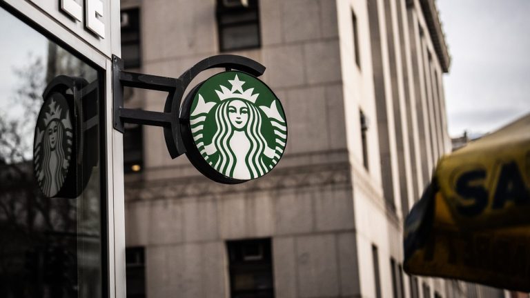 Starbucks Çalışanlarından Grev Kararı: Kırmızı Kupa Gününde Eylemler Başlayabilir