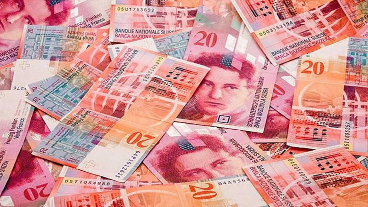 İsviçre Frangı Enflasyon Baskısıyla Değer Kaybetti: Euro ve Dolar Yükselişte