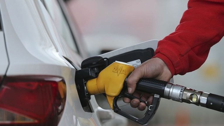 Akaryakıta Zam Şoku: Motorin Fiyatları 2,5 TL Artıyor! (19 Kasım 2025)