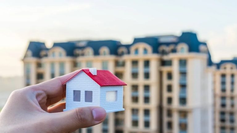 Türklerin Yurt Dışı Gayrimenkul Alımı Rekor Kırıyor: 3 Milyar Dolar Eşiği