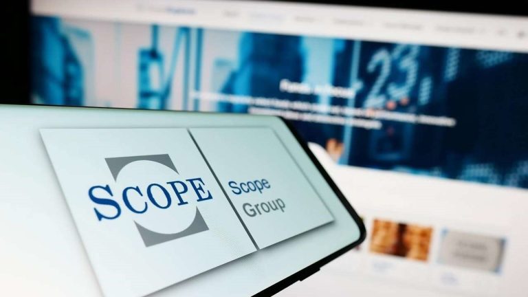 Yunanistan’ın Kredi Notu Görünümü Yükseltildi: Scope Ratings’den Olumlu Sinyal