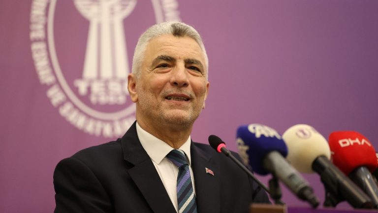 Bakan Bolat: Hizmet İhracatı 2024’te Rekor Kıracak, 121 Milyar Doları Aşacak