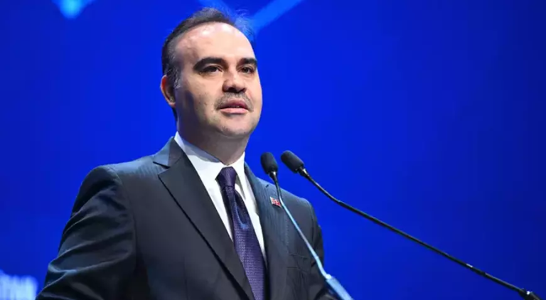 Bakan Kacır Duyurdu: Yapay Zeka, Otonom Sürüş ve Çip Tasarımında Milli Hamle!
