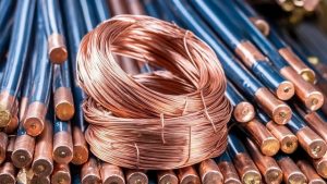 Bakır Fiyatları Rekor Kırdı: Küresel Ralli, Arz Endişeleri ve Fed Etkisi