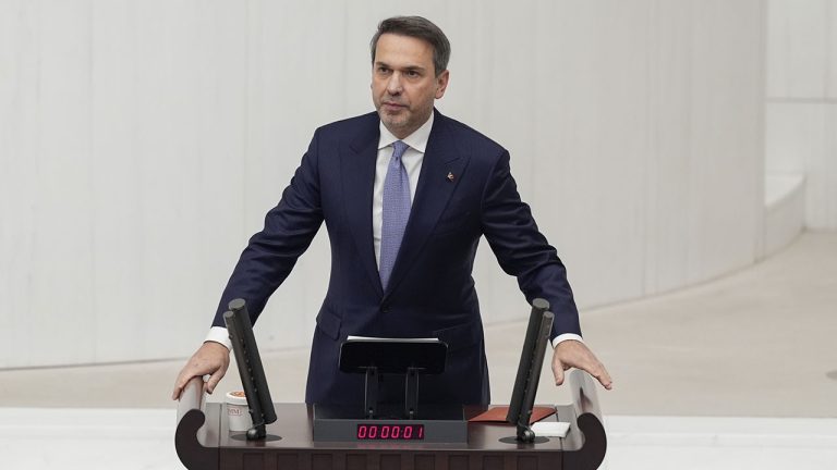 Bakan Bayraktar’dan Enerji Vizyonu: Rekor Petrol Üretimi ve Yeni Hedefler