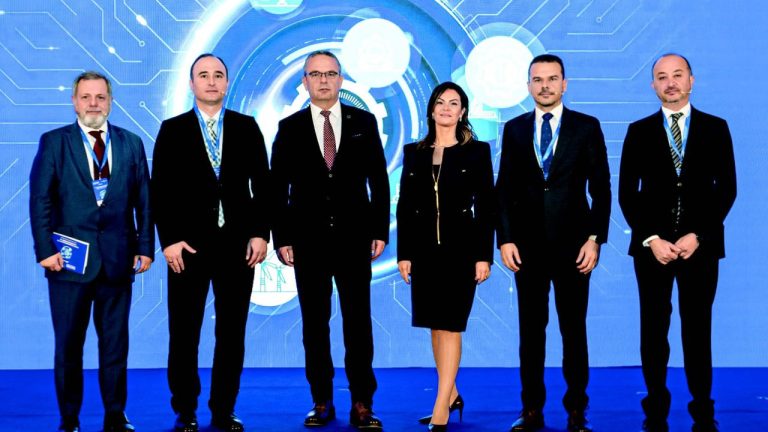 İş Bankası: İkiz Dönüşüm Türkiye İçin Stratejik Fırsat, Zorunluluk Değil