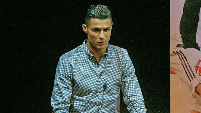 CR7 Yapay Zeka Dünyasında: Ronaldo’nun 20 Yıllık Kariyeri Dijitalleşiyor