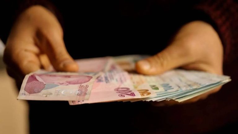 Memur-Sen’den Memur ve Emeklilere Seyyanen Zam Talebi: Enflasyon Baskısı Artıyor