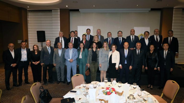 İZSİAD: İşveren Girdi Maliyetleriyle, Çalışan Enflasyonla Savaşıyor