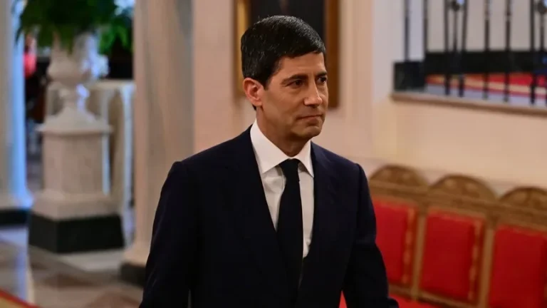 Fed Başkanı Kevin Warsh Dönemi Sert Başladı: Faiz İndirimi Umutları Zayıfladı
