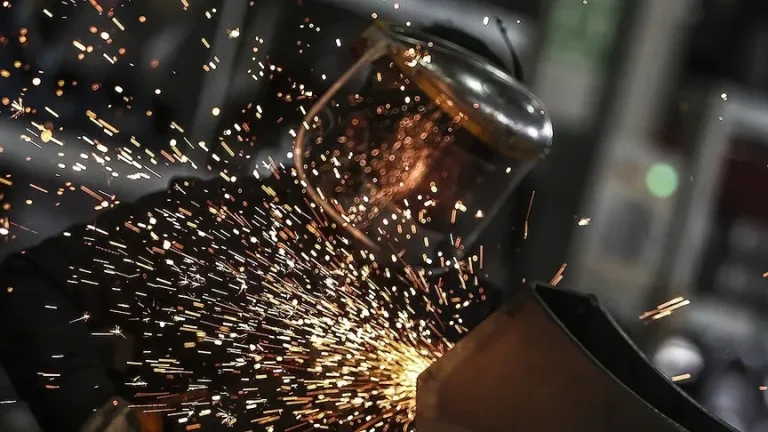 İstihdamı Koruma Destek Programı ile Yüz Binlerce Çalışana Milyarlarca Liralık Destek