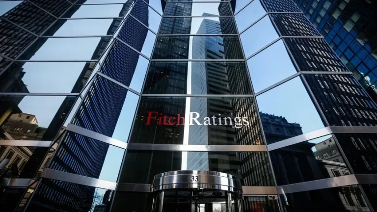 Halkbank’ın Finansal Kapasite Notu Artırıldı: Fitch Ratings’ten Yeni Değerlendirme