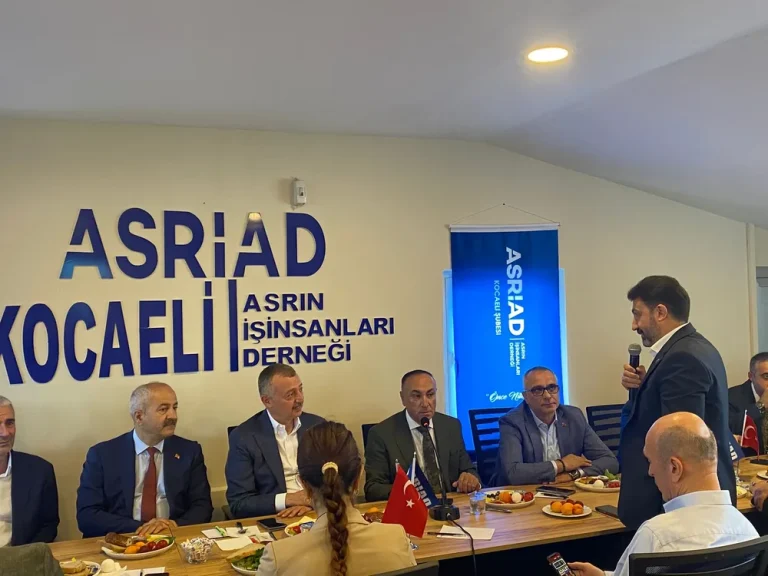 ASRİAD Kocaeli Şubesi İstişare Kahvaltısında İş Dünyası Bir Araya Geldi
