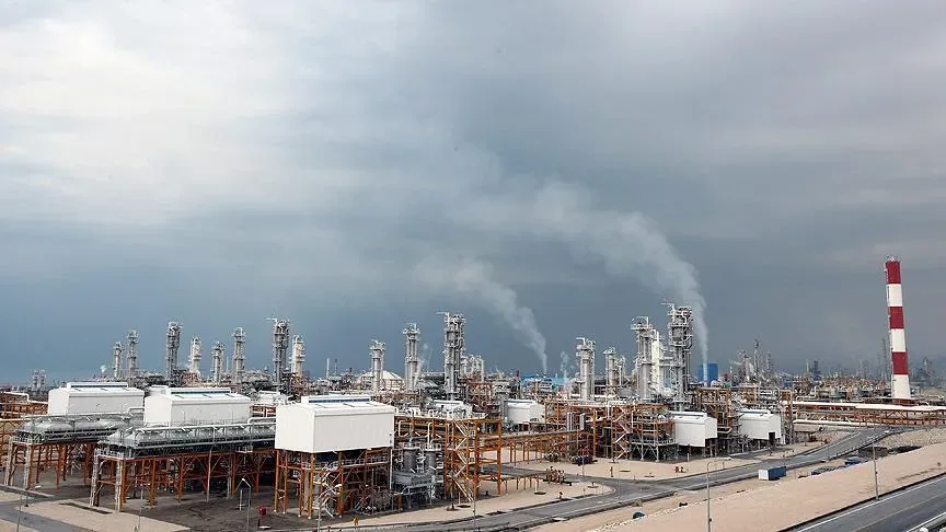 Küresel Petrol Piyasası: Talep Düşüyor, Stoklar Kritik Seviyede
