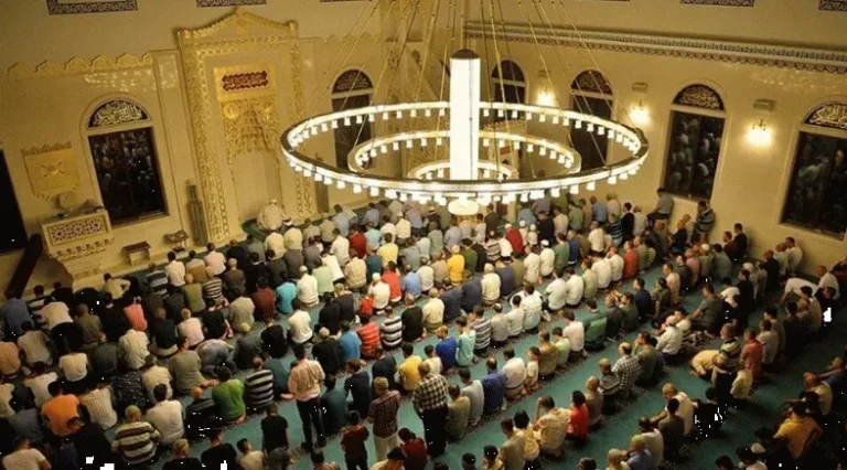 14 Ağustos 2026 Cuma Namazı Vakitleri ve İstanbul, Ankara, İzmir Saatleri