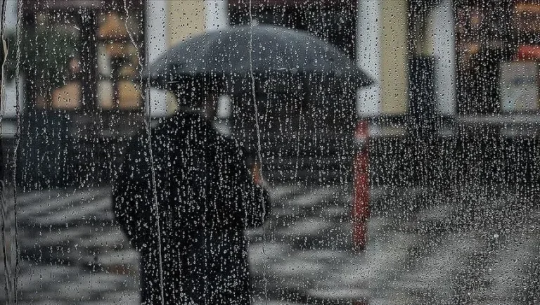 Güncel Hava Tahminleri: Kuvvetli Yağış ve Fırtına Uyarıları