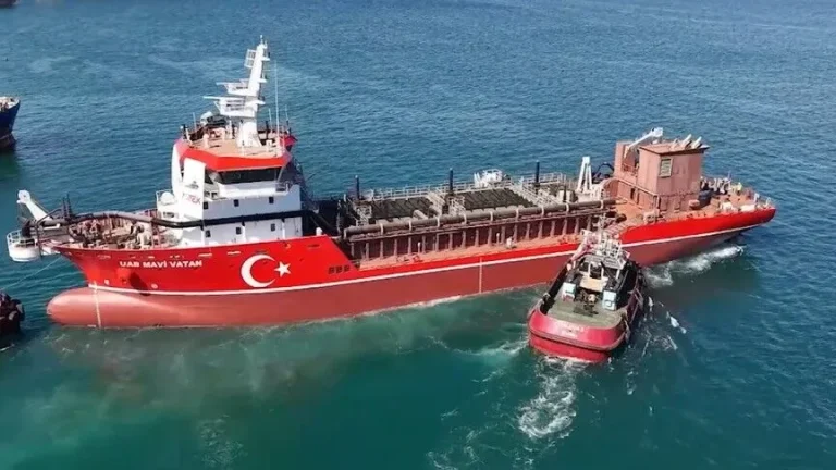Yerli Tasarımlı Emici Tarama Gemisi UAB MAVİ VATAN Suya İndirildi: Milli Gemi Projesi Hız Kesmeden İlerleiyor